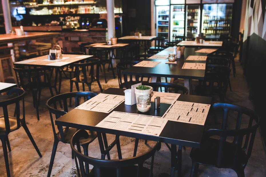 Considerations before signing a cafe lease agreement